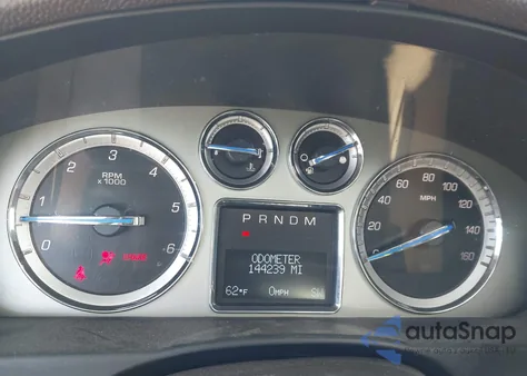 2014 Cadillac Escalade Esv Luxury z USA, uszkodzony, nr VIN 1GYS4HEF5ER189735